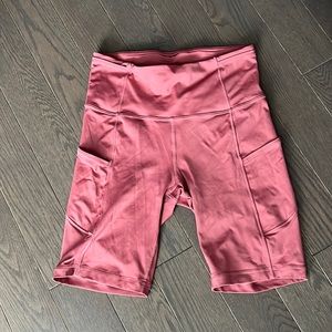 Fast and free 8” short with pockets